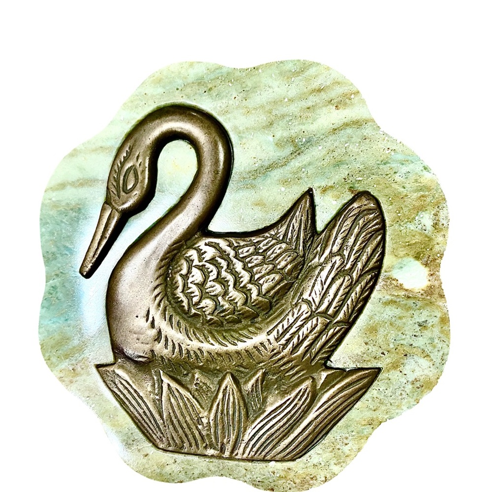 Antique Elegant pure bronze Swan on the front of Jade trinket box